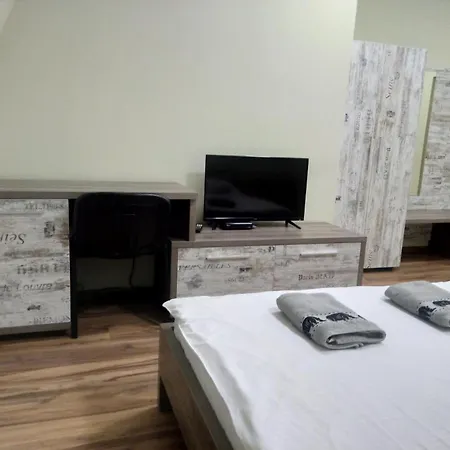 Budget Ekotel 3*