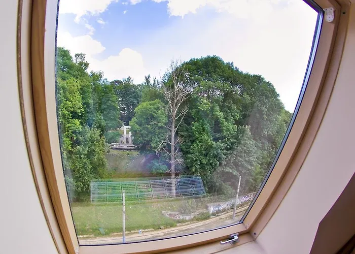 バジェット エコテル リヴィウ